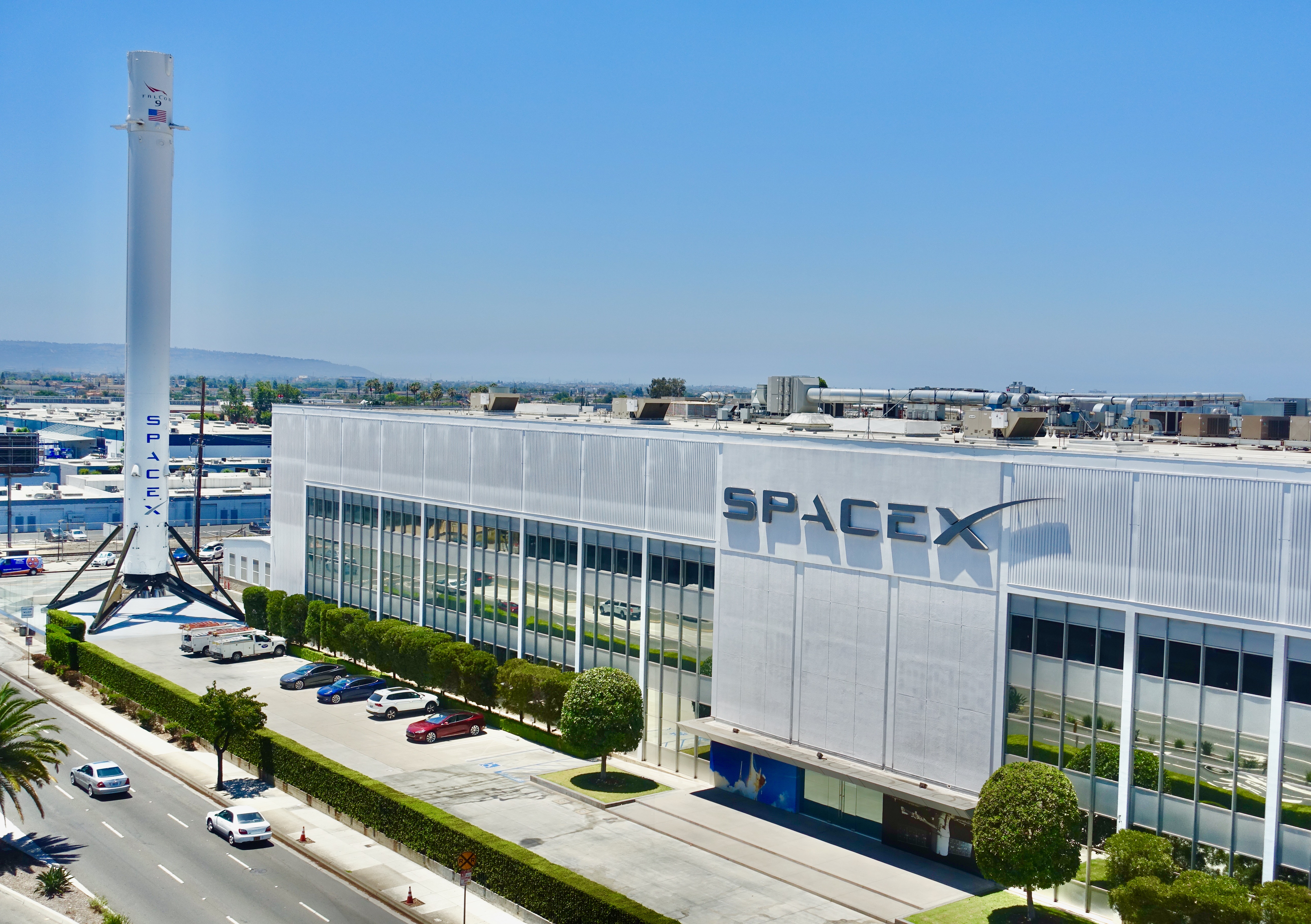 Inside the SpaceX factory in Hawthorne, where the Falcon 1 rockets were built. The manufacturing approach -- building everything in-house -- was considered impossible by aerospace veterans. Photo via Wikimedia Commons, CC BY-SA 3.0.